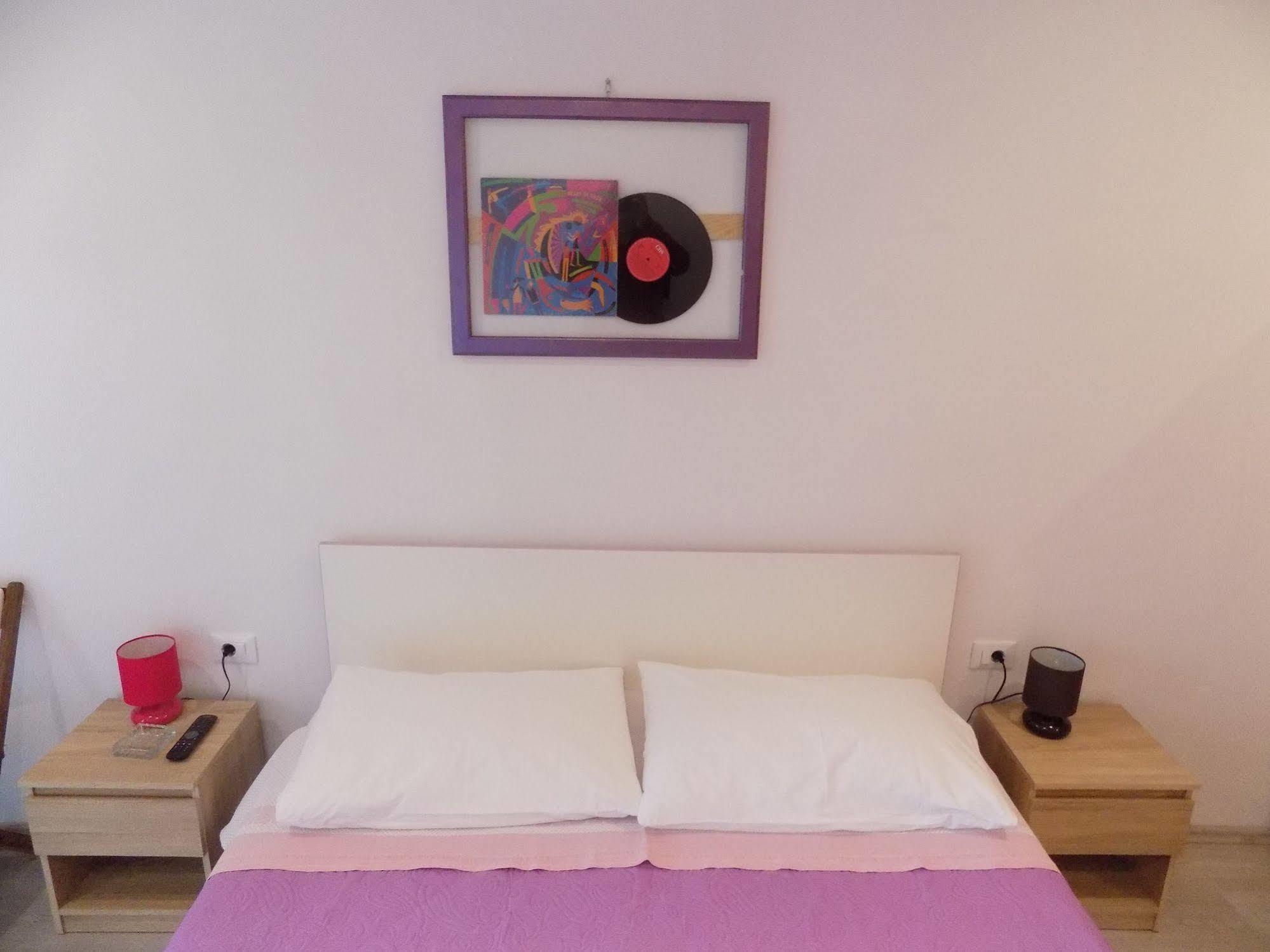 Rooms And Apartment Feral Rovinj Luaran gambar