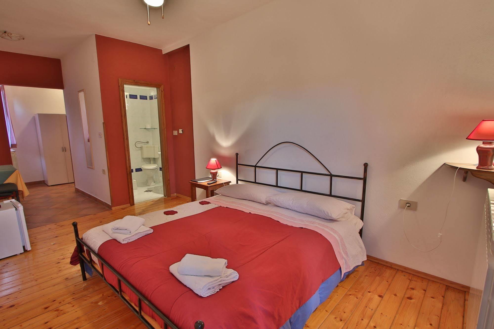 Rooms And Apartment Feral Rovinj Luaran gambar