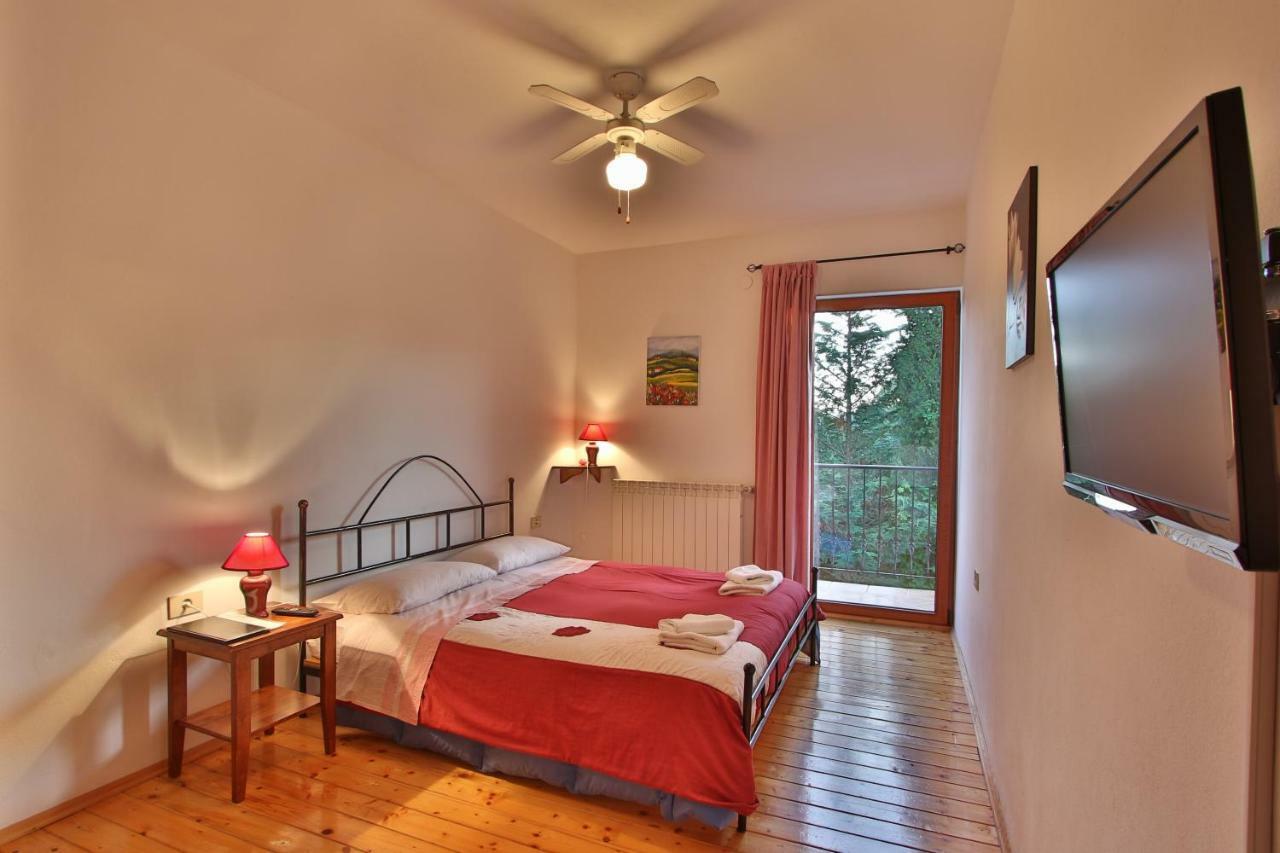 Rooms And Apartment Feral Rovinj Luaran gambar